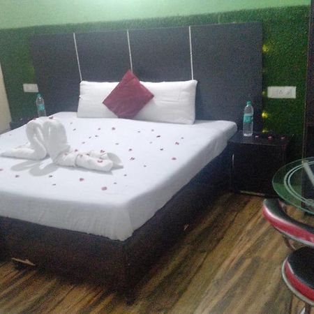 The Palm Tree -Family Stay Amritsar Eksteriør bilde