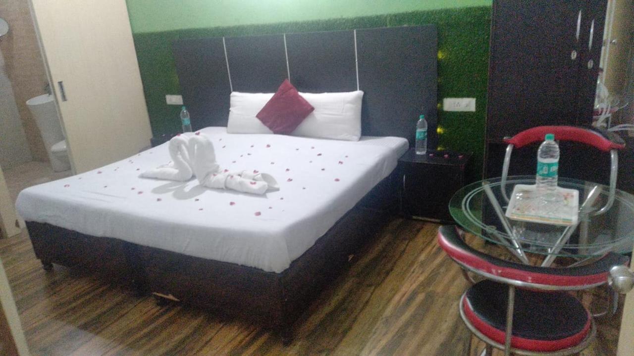 The Palm Tree -Family Stay Amritsar Eksteriør bilde